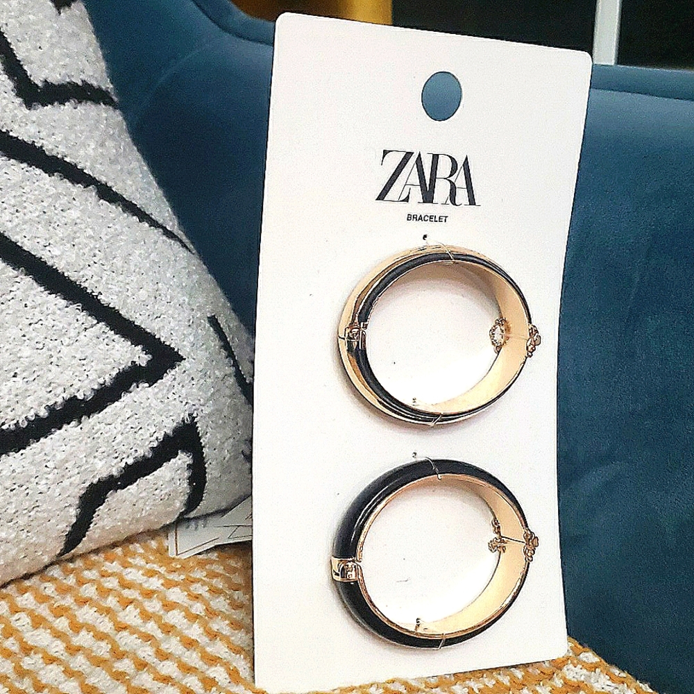 Beautiful New Gold & black Zara Bangle Set